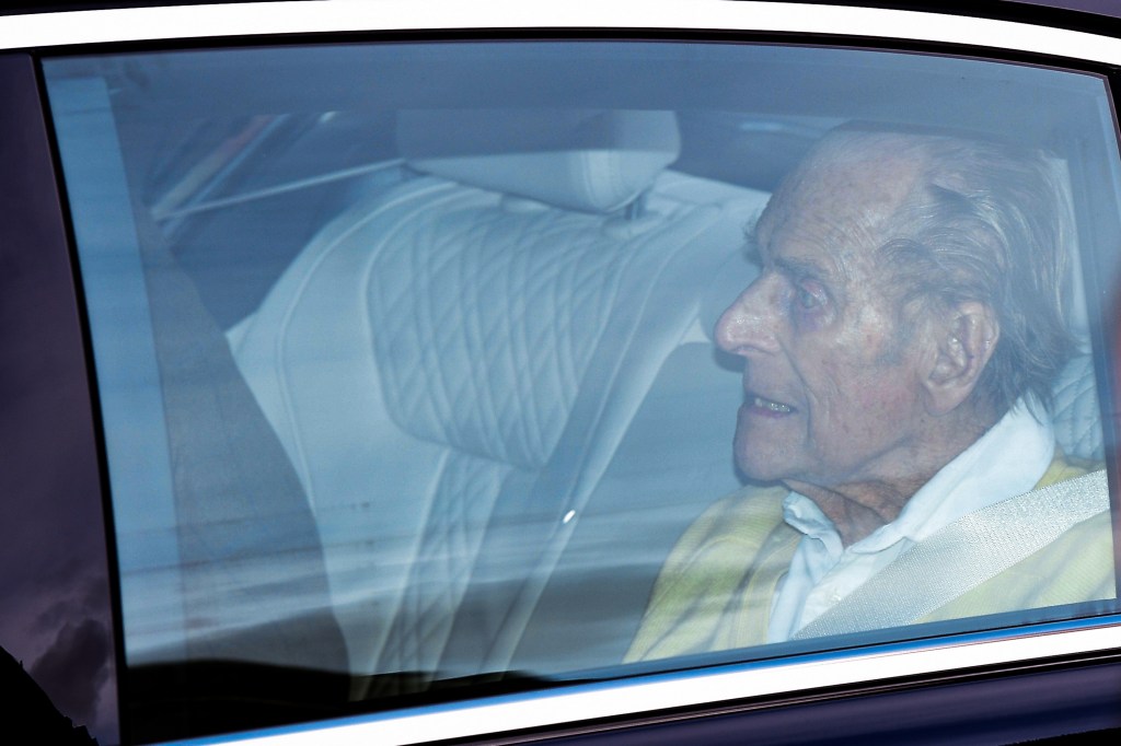 LONDON, ENGLAND - MARCH 16: (EDITORS NOTE: Retransmission with alternate crop.) Prince Philip, Duke of Edinburgh is seen leaving King Edward VII Hospital on March 16, 2021 in London, England. The Duke of Edinburgh has today been discharged from King Edward VII’s Hospital and has returned to Windsor Castle, following treatment for an infection and a successful procedure for a pre-existing condition. (Photo by Jeff Spicer/Getty Images)