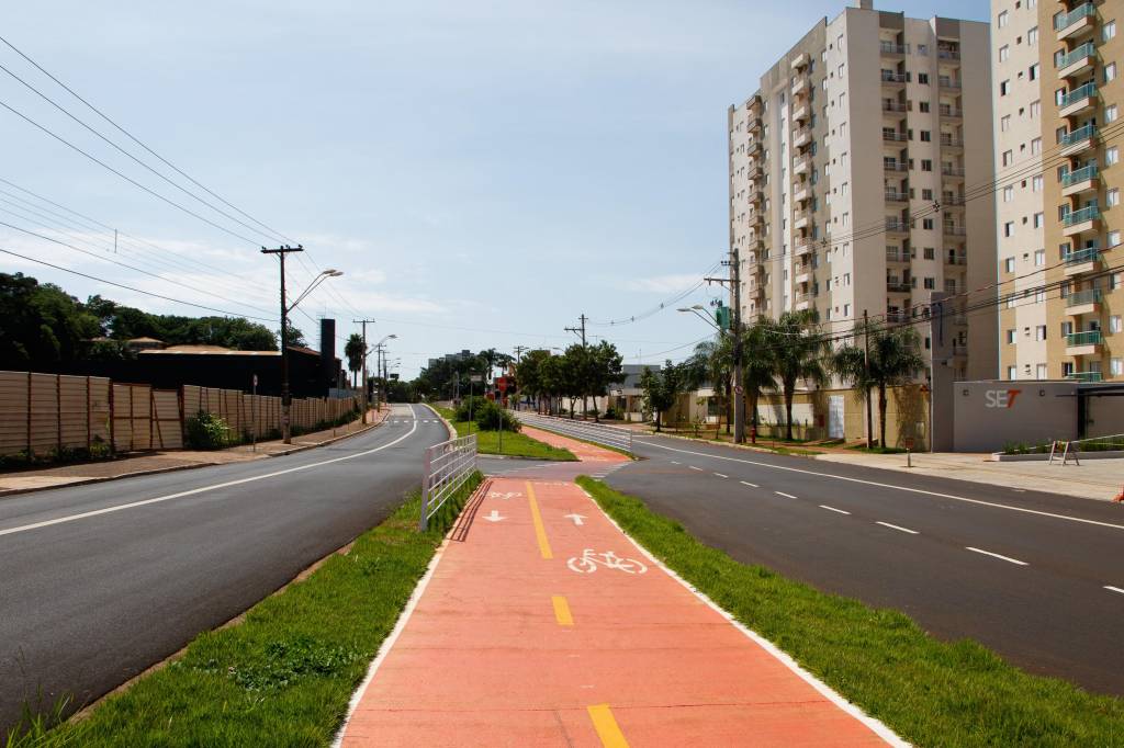 Ruas desertas no primeiro dia de lockdown em Ribeirão Preto.