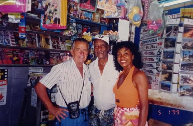 Na banca de jornal no bairro Ocian, na Praia Grande, onde trabalhou fazendo jogos do bicho - Na banca de jornal no bairro Ocian, na Praia Grande, onde trabalhou fazendo jogos do bicho -