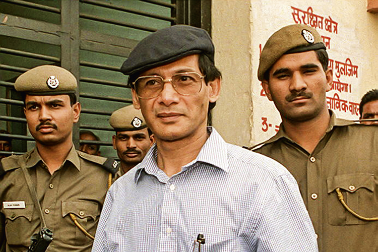IMPERTURBÁVEL - Sobhraj em Nova Délhi, em 1997: sorriso cínico -
