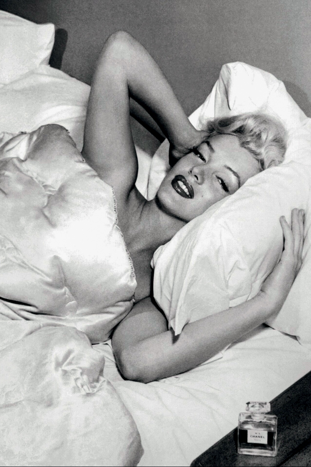 O PECADO AO LADO - Provocação: Marilyn dizia usar nada mais para dormir -