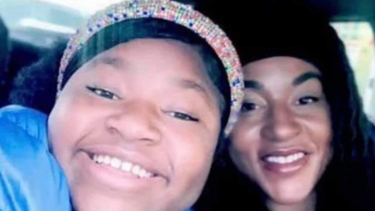 Ma'Khia Bryant e a mãe Paula: jovem de 16 anos foi morta a tiros pela polícia após suposta ameaça de esfaqueamento