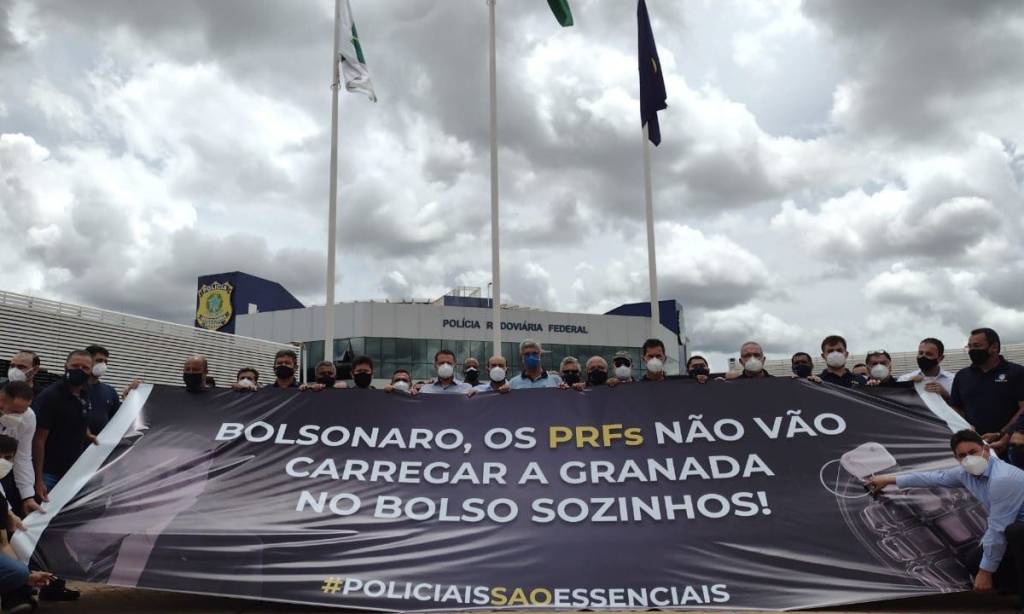 Protesto de policiais rodoviários federais contra o presidente Jair Bolsonaro em Brasília
