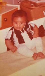 Raoni Medina, ainda bebê, já com a camisa do Santos