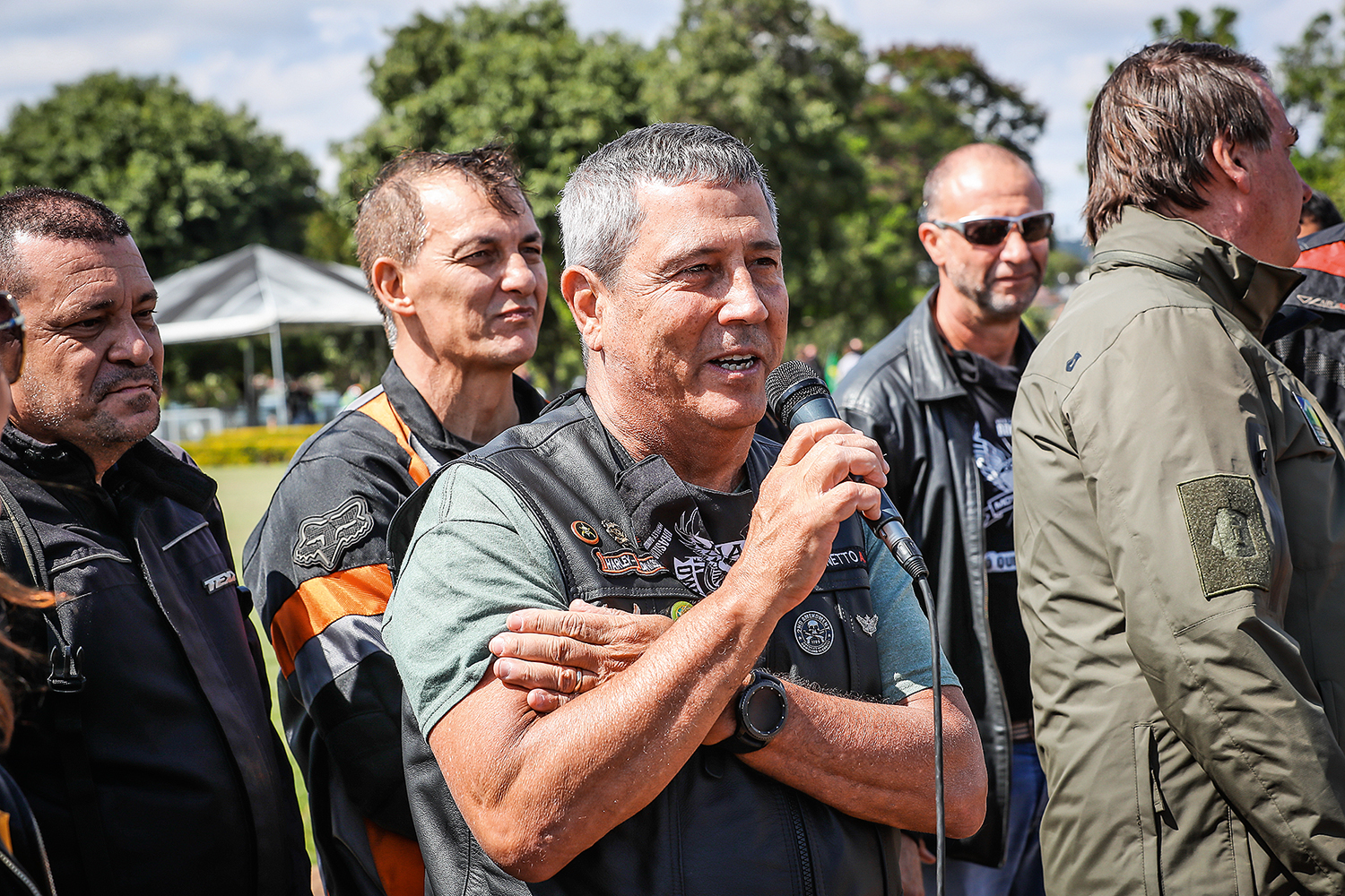 NA RESERVA - General Braga Netto: discurso em manifestação pró-governo -