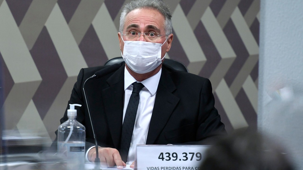 O senador Renan Calheiros durante a CPI da Pandemia -