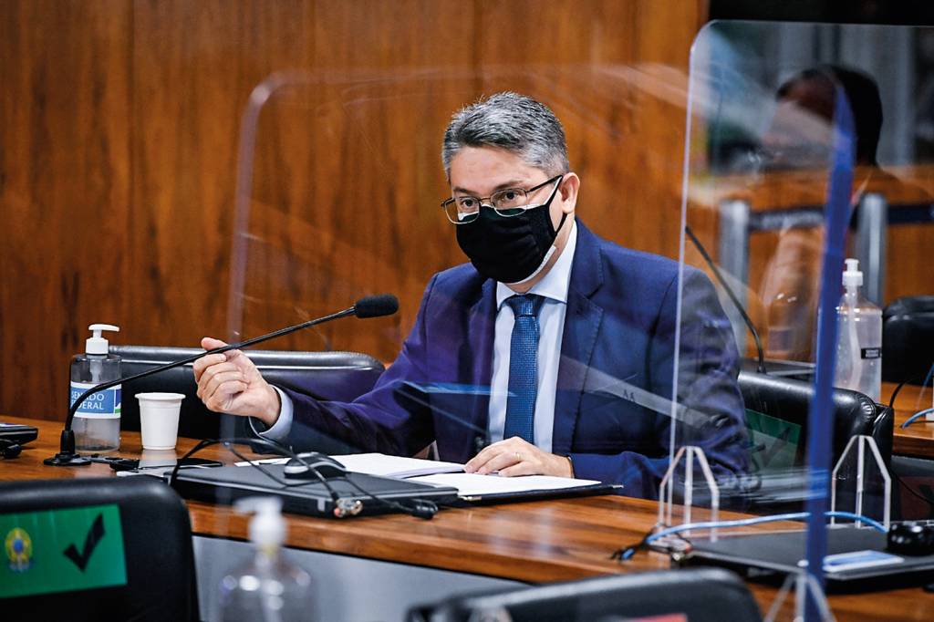 Pré-candidato à Presidência, Alessandro Vieira anuncia saída do Cidadania