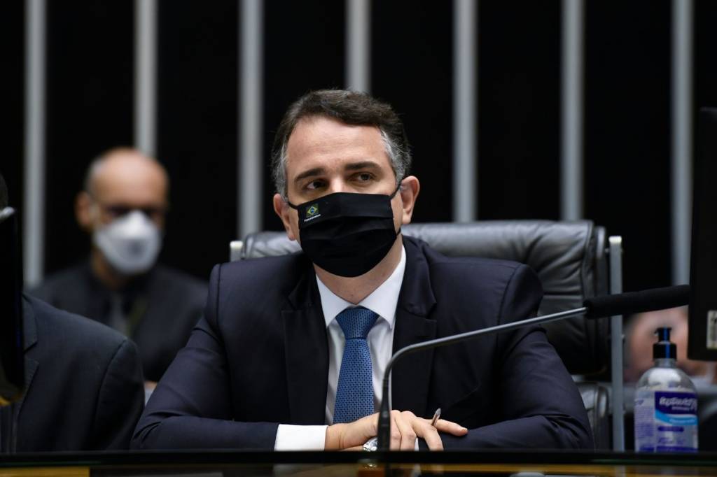 A disputa acirrada no Senado por uma vaga no TCU