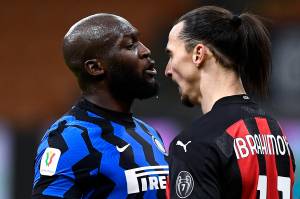 Romelu Lukaku e Zlatan Ibrahimovic se desentendem em clássico entre Inter e Milan -