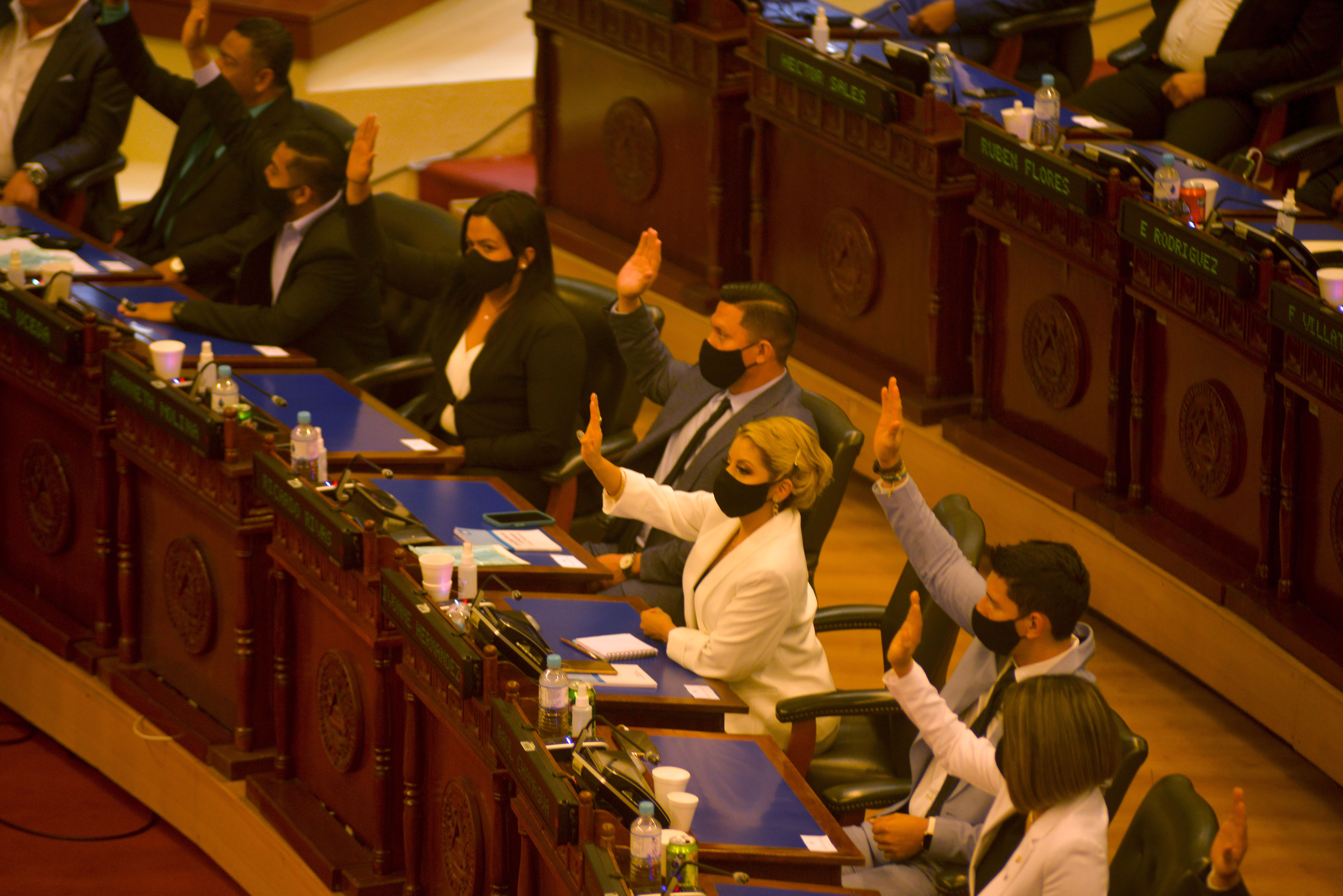 Congresso De El Salvador Destitui Membros Do Supremo E O Procurador ...