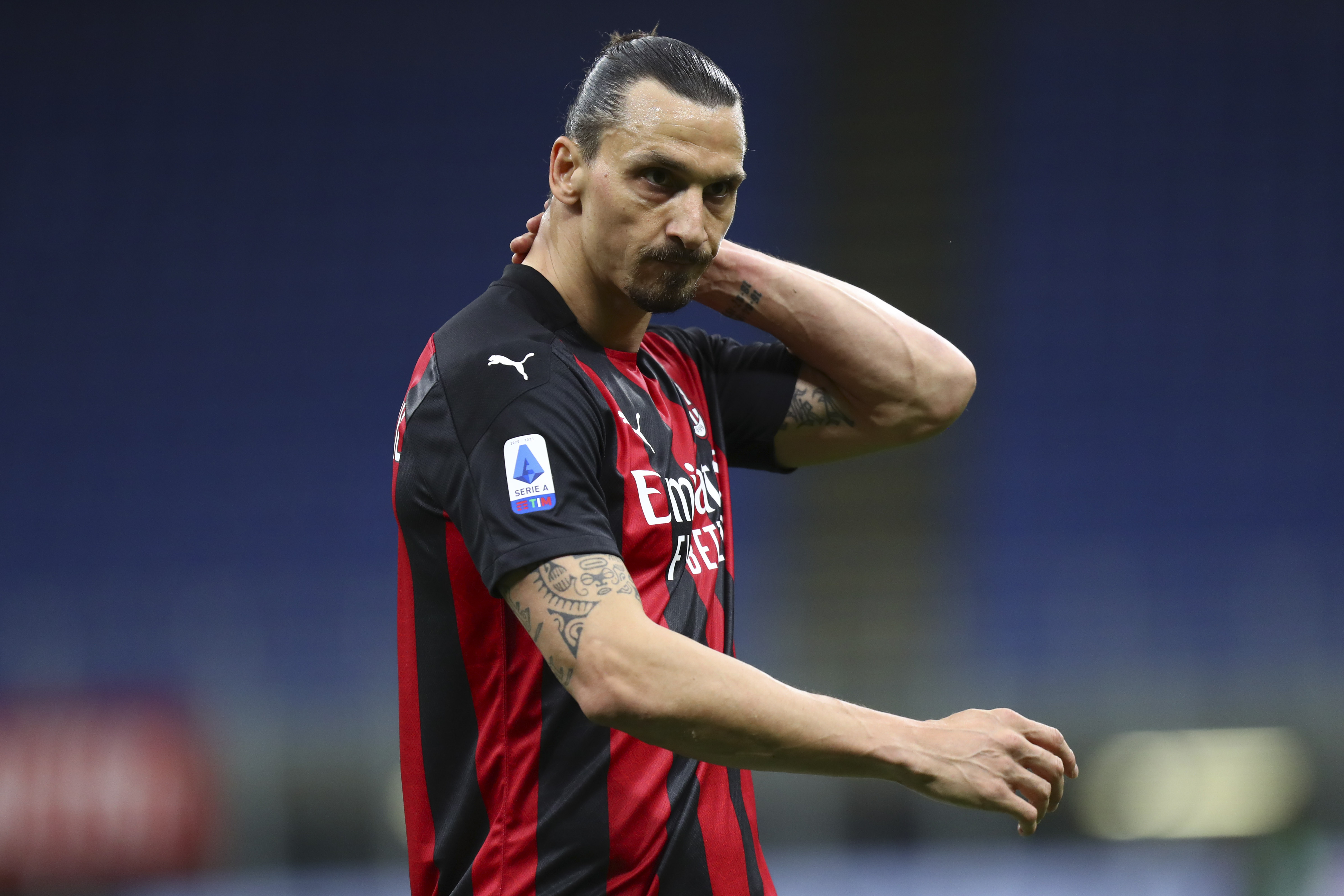 Ibrahimovic não poderá disputar a Eurocopa por lesão no joelho