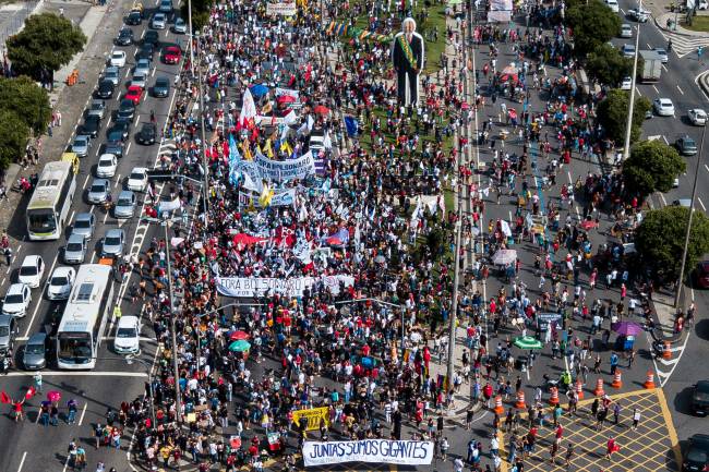 Protestos na Avenida Presidente Vargas no Rio Protestos na Avenida Presidente Vargas no Rio