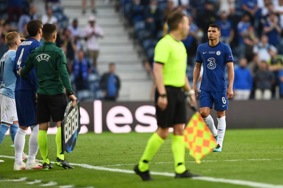 Thiago Silva deixa final da Liga dos Campeões lesionado