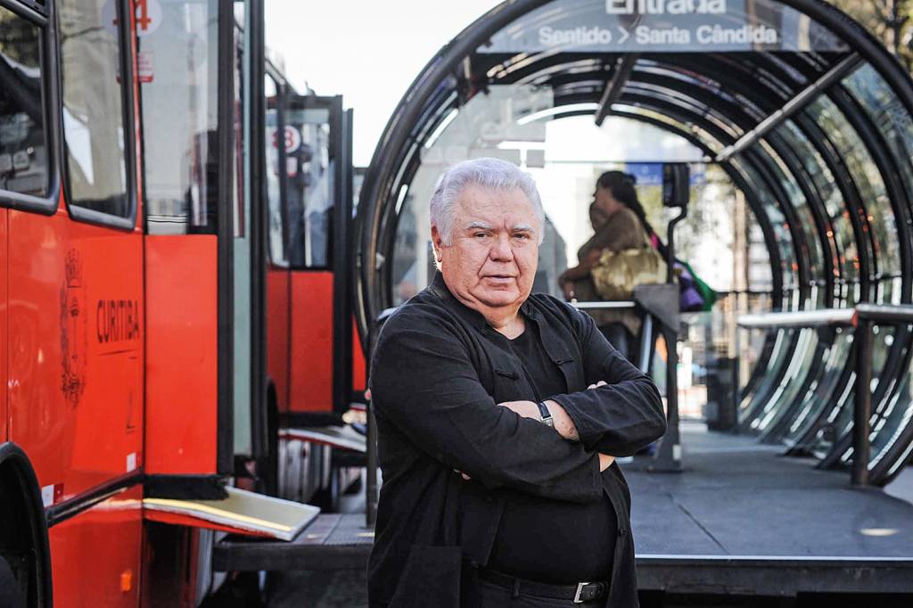 Jaime Lerner, arquiteto©MARCELO RUDINI PREMIADO - Prefeito de Curitiba e governador do Paraná: o pai do BRT -