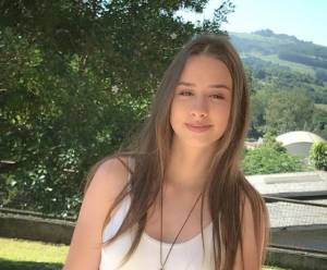 Mirla Renner, de 20 anos, foi morta no ataque do jovem de 18 anos à creche
