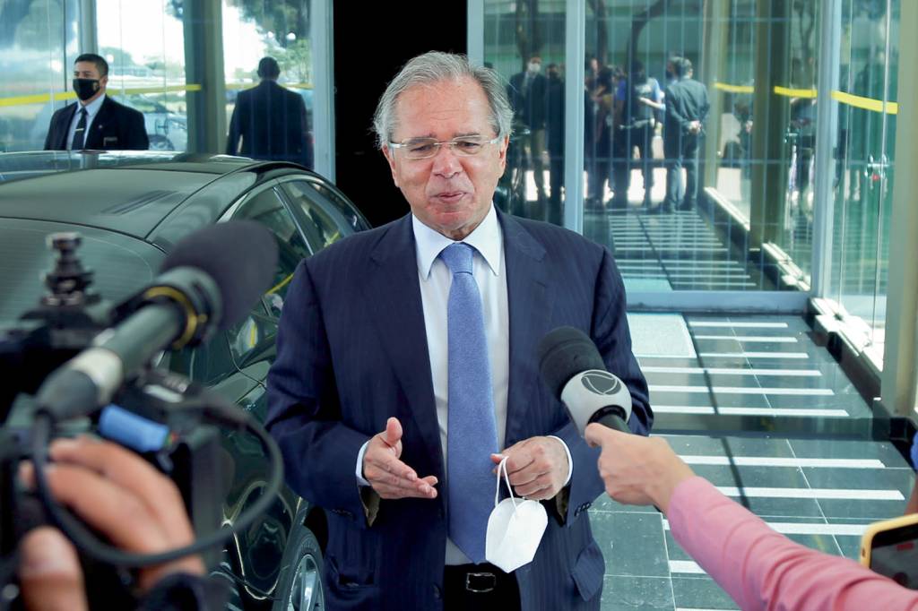 PAULO GUEDES-2021-02.jpg DILEMA - Paulo Guedes: o desafio de evitar que nova onda da epidemia impacte nas medidas adotadas -