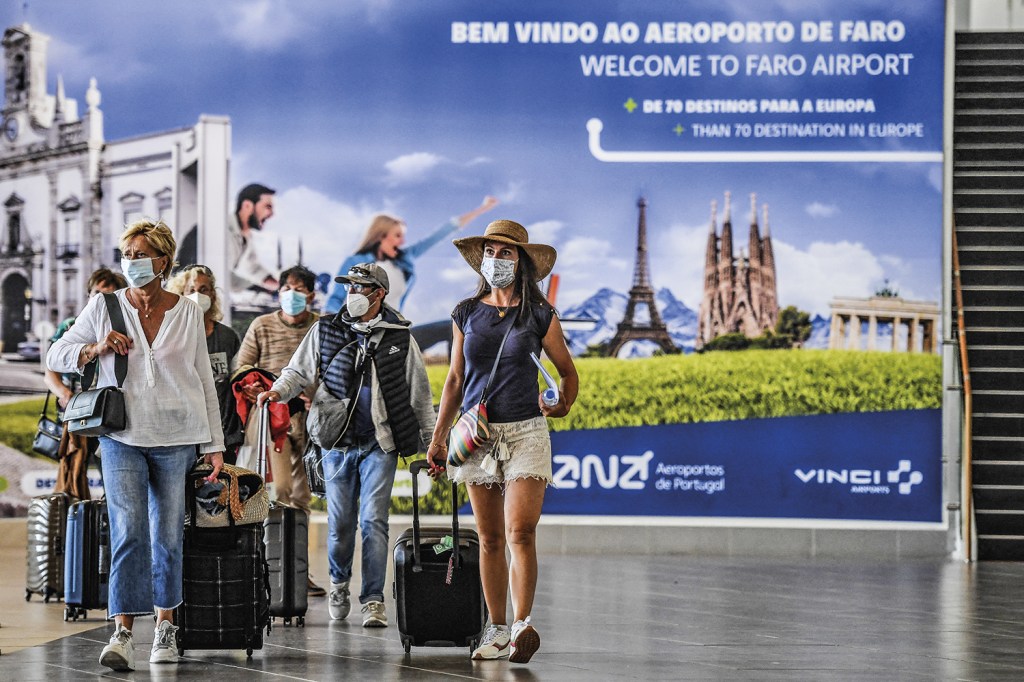 VIVA O SOL - Aeroporto de Faro, em Portugal: os turistas são bem-vindos -