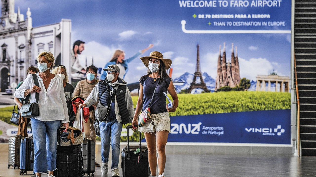 VIVA O SOL - Aeroporto de Faro, em Portugal: os turistas são bem-vindos -