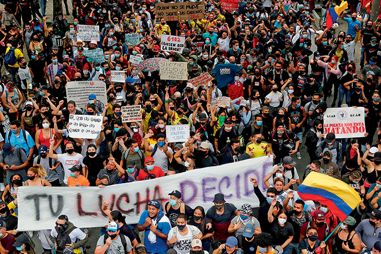 Protestos tomaram conta da Colômbia e inviabilizaram a Copa América -