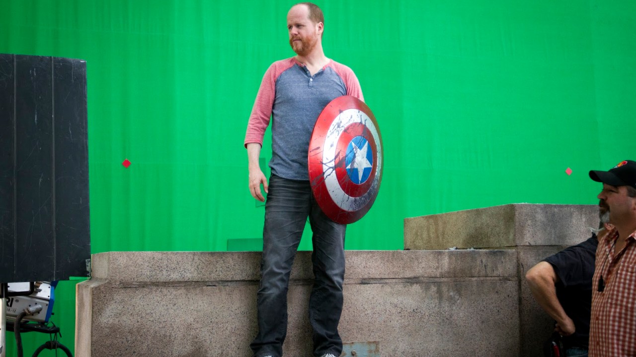 Joss Whedon no set de 'Vingadores' -