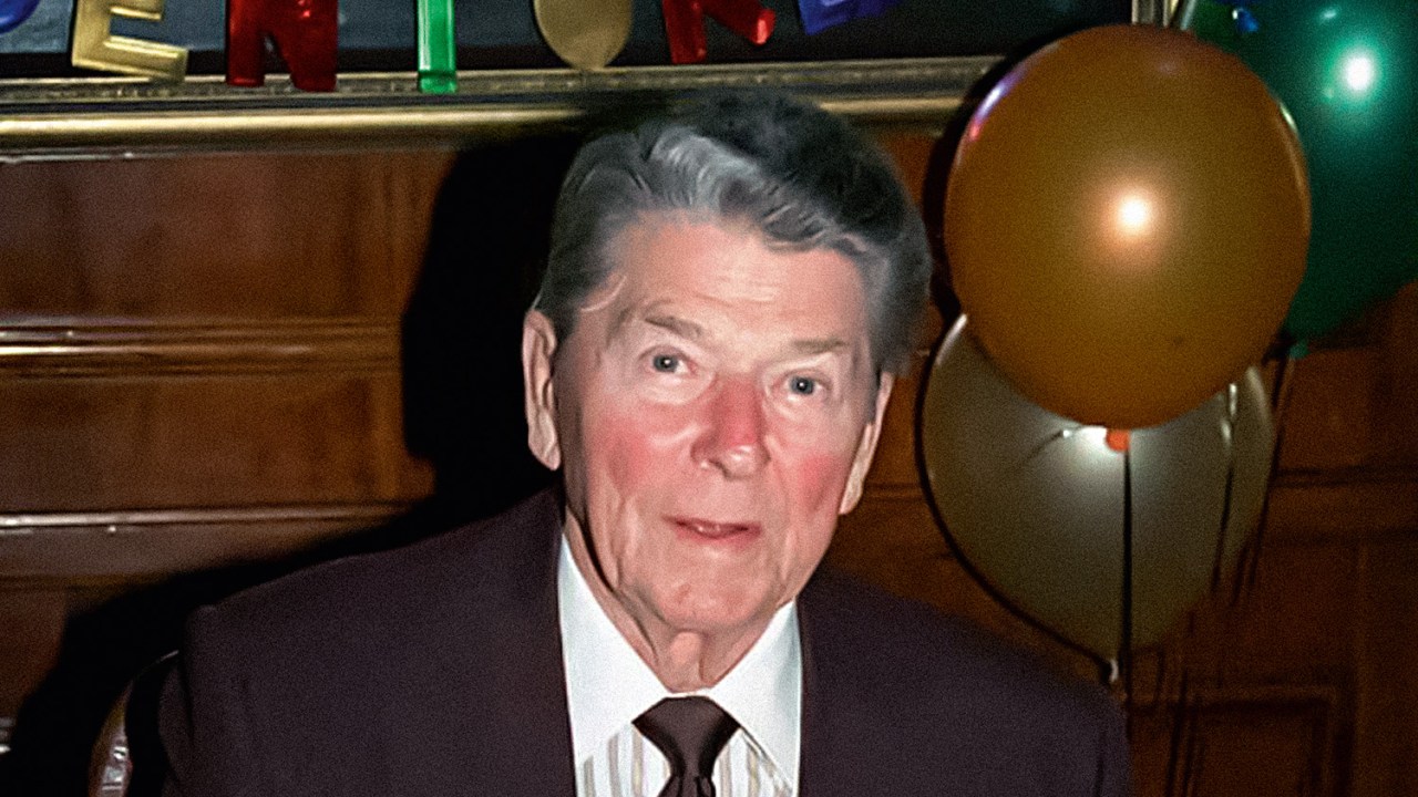 VIDA REAL - Reagan, em 1995: comemoração do 84º aniversário, já com a doença -