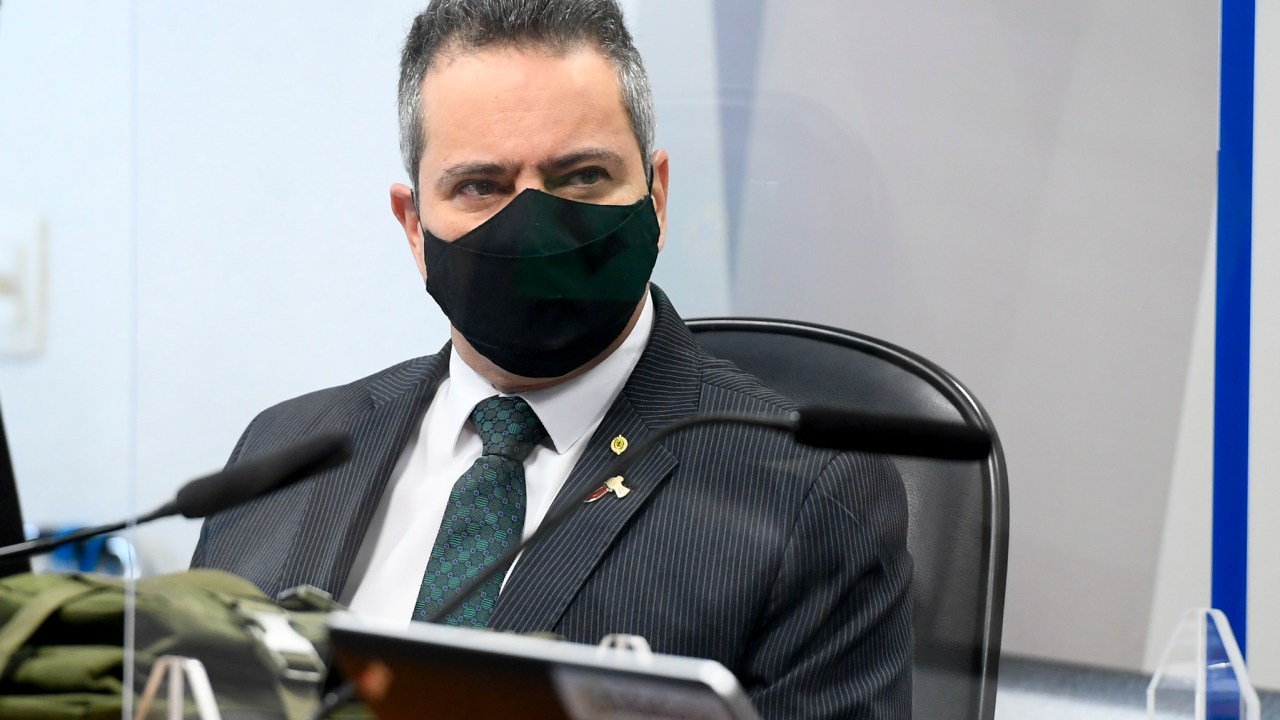 Ex-secretário-executivo do Ministério da Saúde Elcio Franco durante depoimento na CPI da Pandemia -