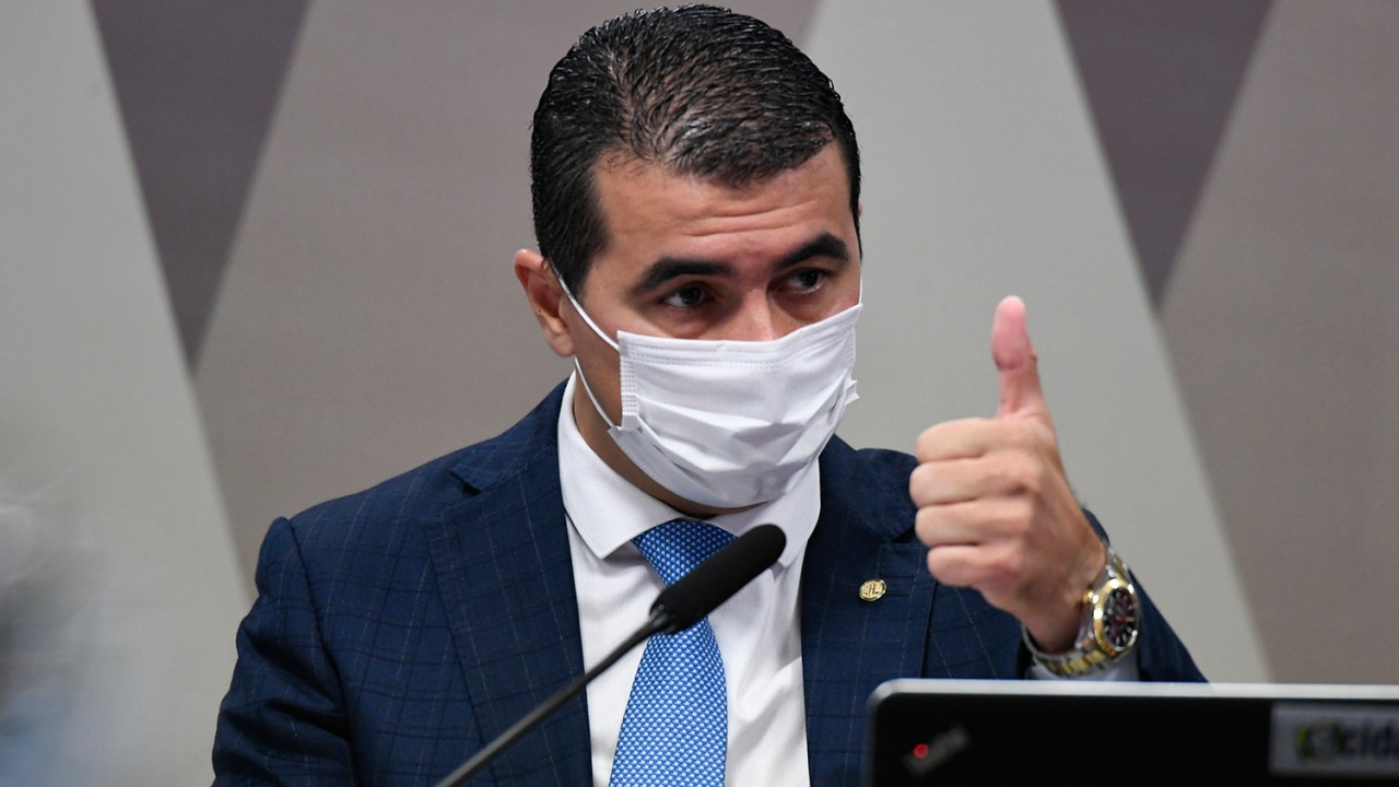 O deputado federal Luis Miranda durante depoimento na CPI da Covid -