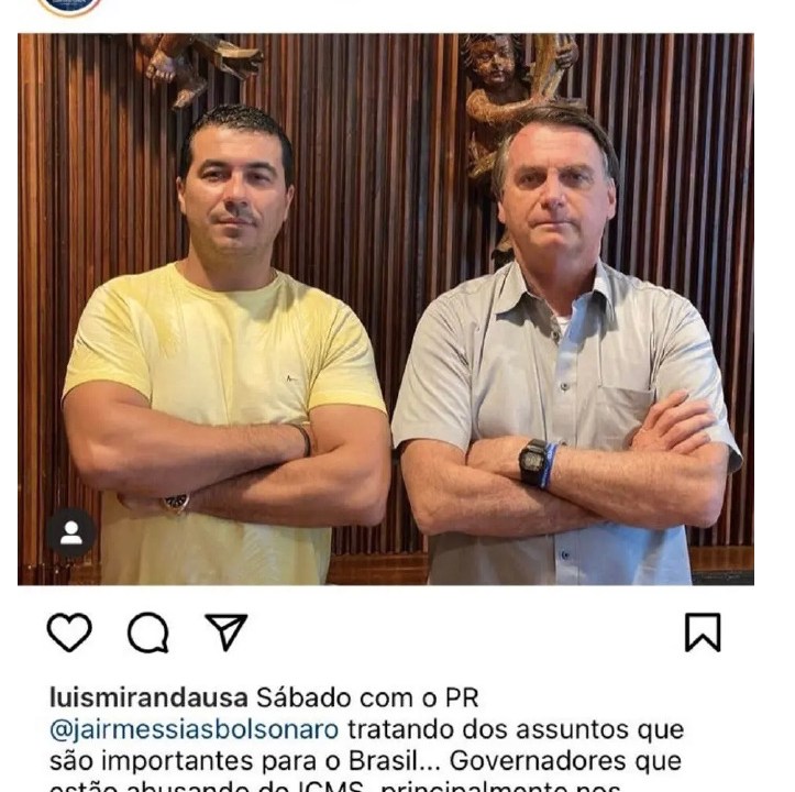 Jair Bolsonaro e o deputado Luis Miranda posaram juntos depois da reunião do sábado 20 de março no Palácio da Alvorada