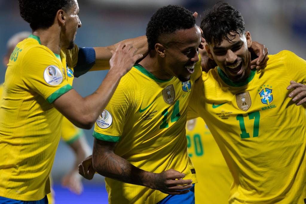 Na Euro, boas surpresas; por aqui, não sabemos nem quando o Brasil joga