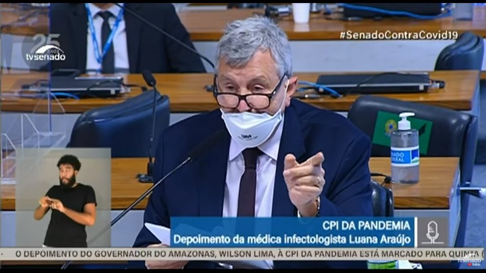 O senador Luis Carlos Heinze, durante depoimento na CPI da Pandemia