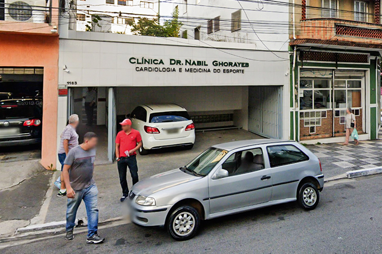 FACHADA-CLINICA-NABIL-2.jpg LOCAL - A clínica do especialista: a maior parte dos casos teria ocorrido ali -