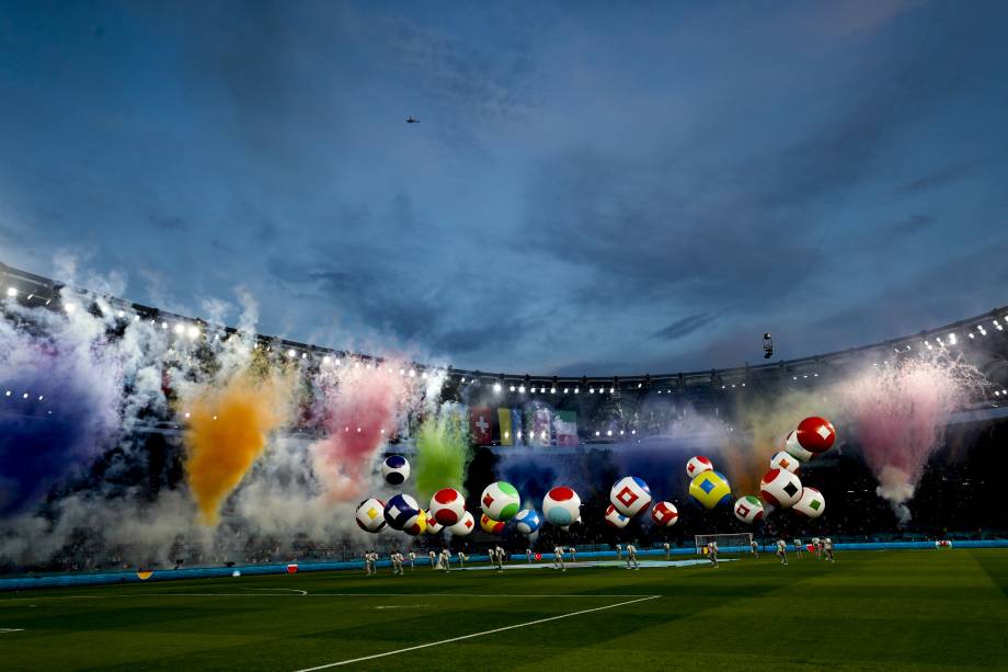 Festa de abertura da Eurocopa no Estádio Olímpico de Roma