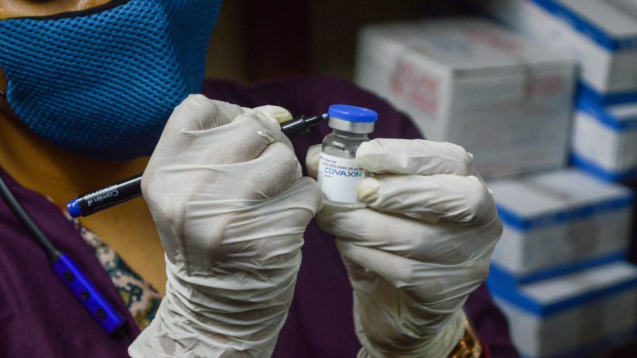 Vacina indiana foi aprovada apenas recentemente pela Anvisa.