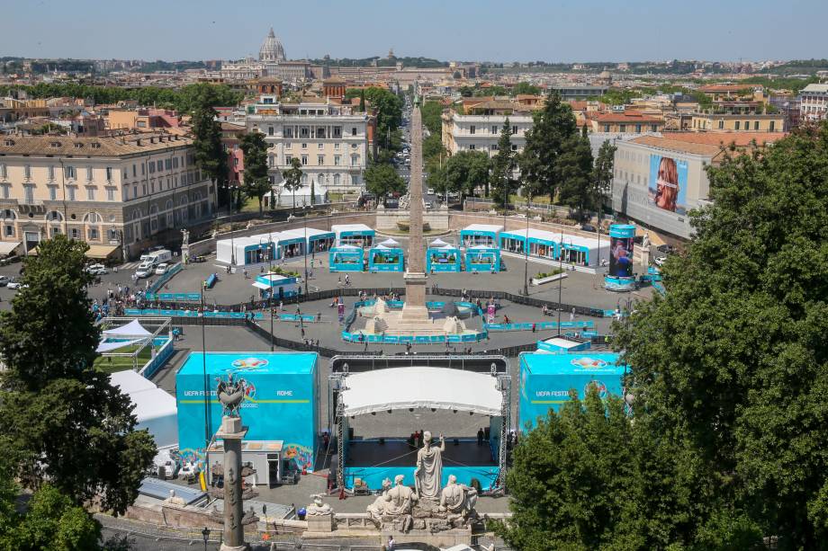 Vista geral da Piazza del Popolo, em Roma
