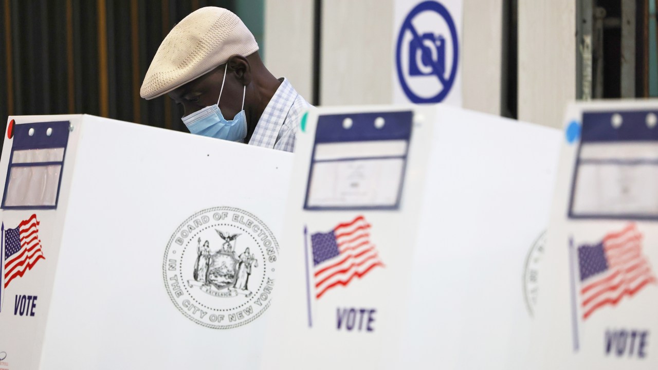 Eleição primária no Brooklyn, na cidade de Nova York.