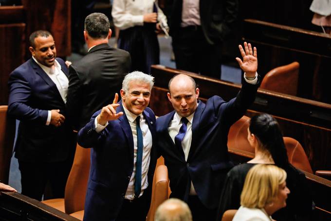 Israeli parliament votes for government change