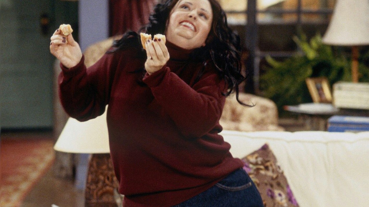 A atriz Courtney Cox como Monica Geller, icônica personagem de 'Friends'