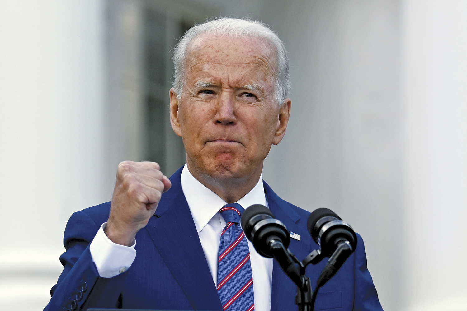 AÇÃO E REAÇÃO - Biden: concorrência direta com os chineses em projetos na Ásia, África e América Latina -
