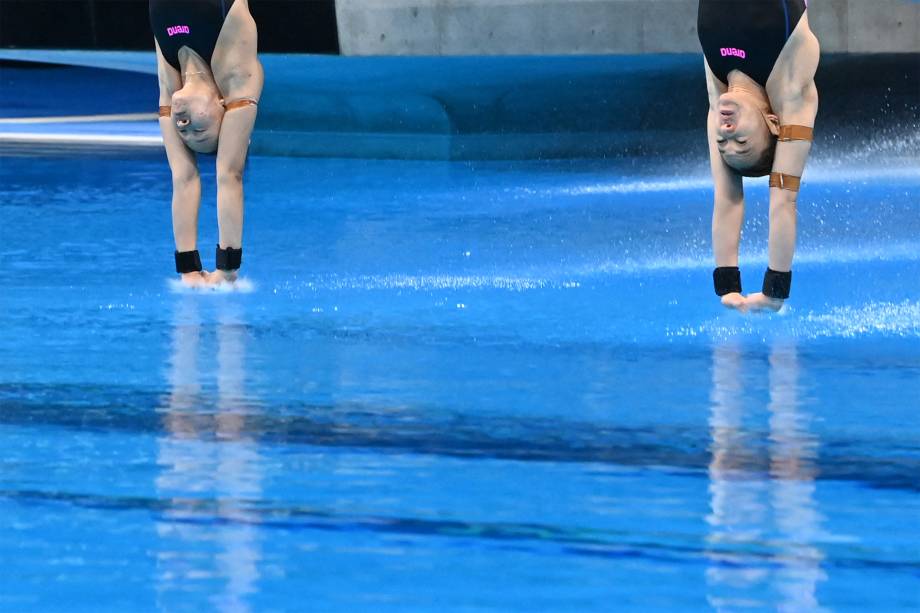 Leong Mun Yee e Pandelela Pamg, da Malásia, em prova do salto ornamental -