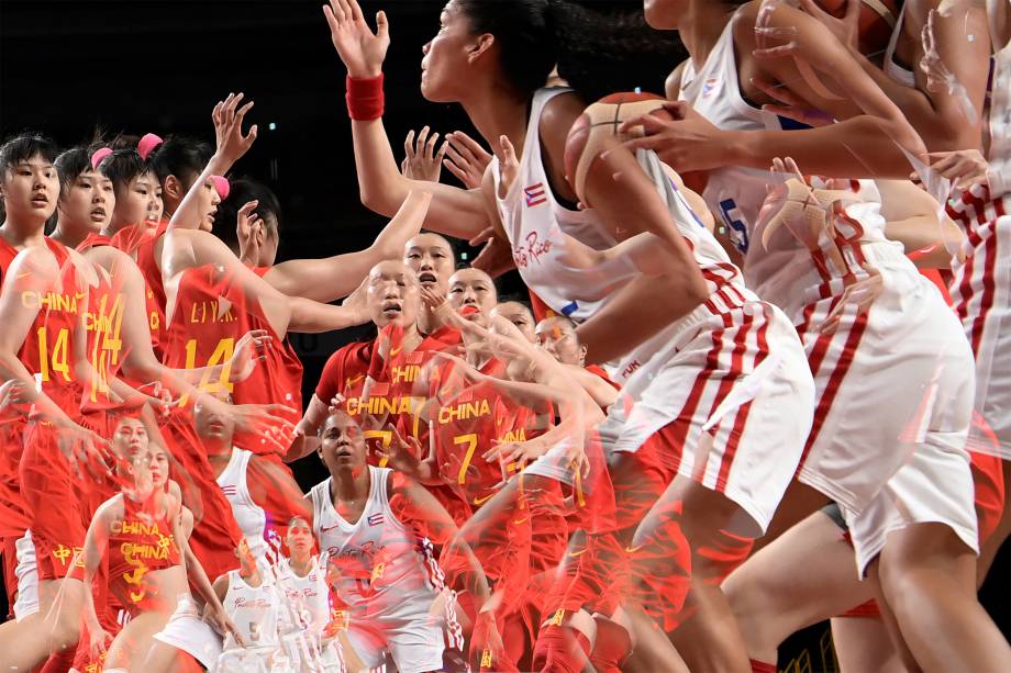 China e Porto Rico em partida pelo basquete feminino -