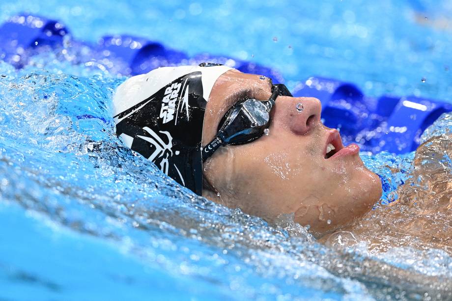 Nadador usa touca com estampa do Darth Vader e Star Wars em treino para as Olimpíadas -