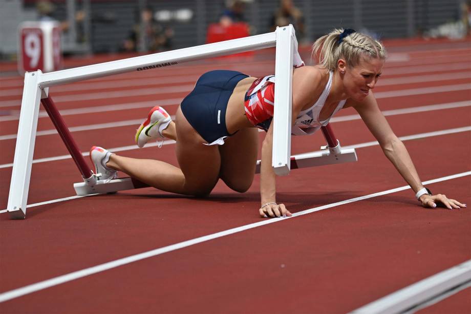 A britânica Jessie Knight durante prova dos 400m com obstáculos -