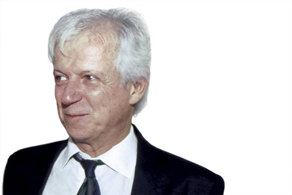 1Roberto-Civita,-presidente-da-Abril,-homenageando-Plácido-Loriggio,-vice-preside.jpg EXCELÊNCIA - Loriggio: daltonismo como ferramenta para ver mais do que todos -