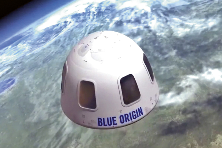 Uma viagem no espaço na nave de Bezos a um palmo de distância – literalmente