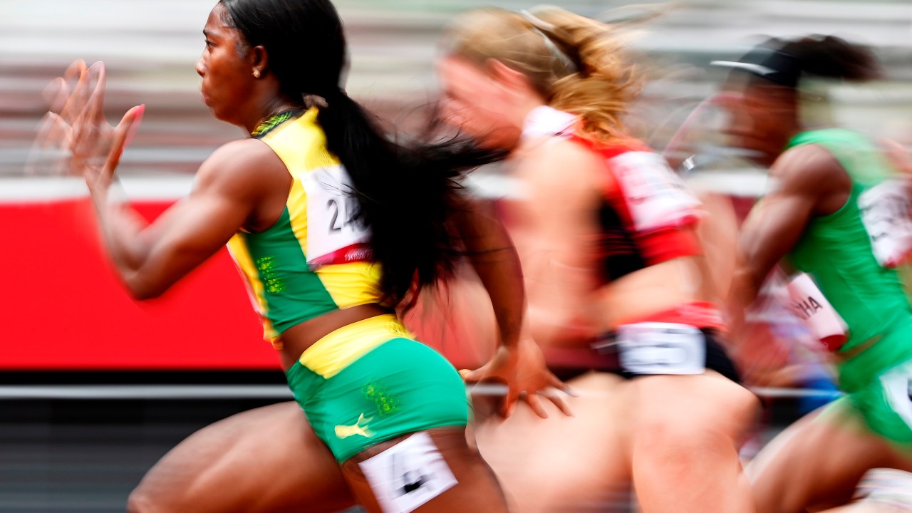 Shelly-Ann Fraser-Pryce, da Jamaica, durante bateria dos 100m feminino -