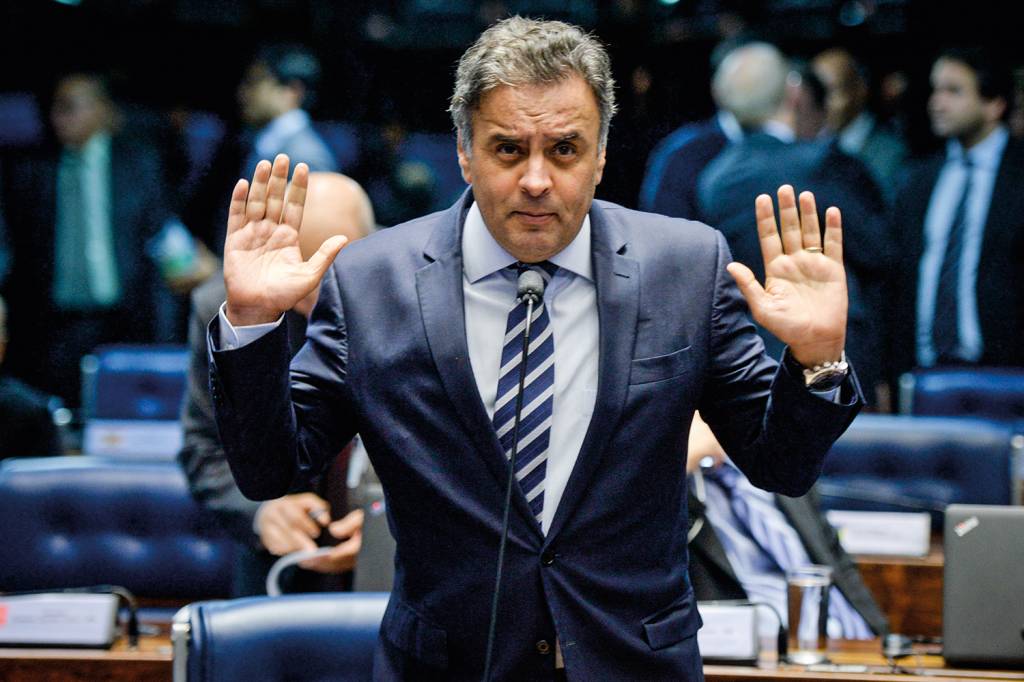 EM BAIXA - Aécio Neves: o PSDB dominou a política mineira, mas hoje apoia Zema -