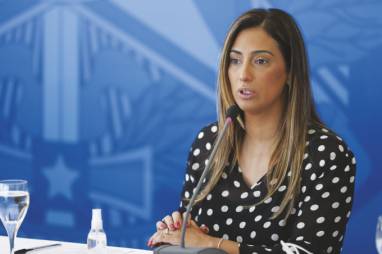AGRADO - Flávia Arruda: nomeação para melhorar relações com o Congresso -