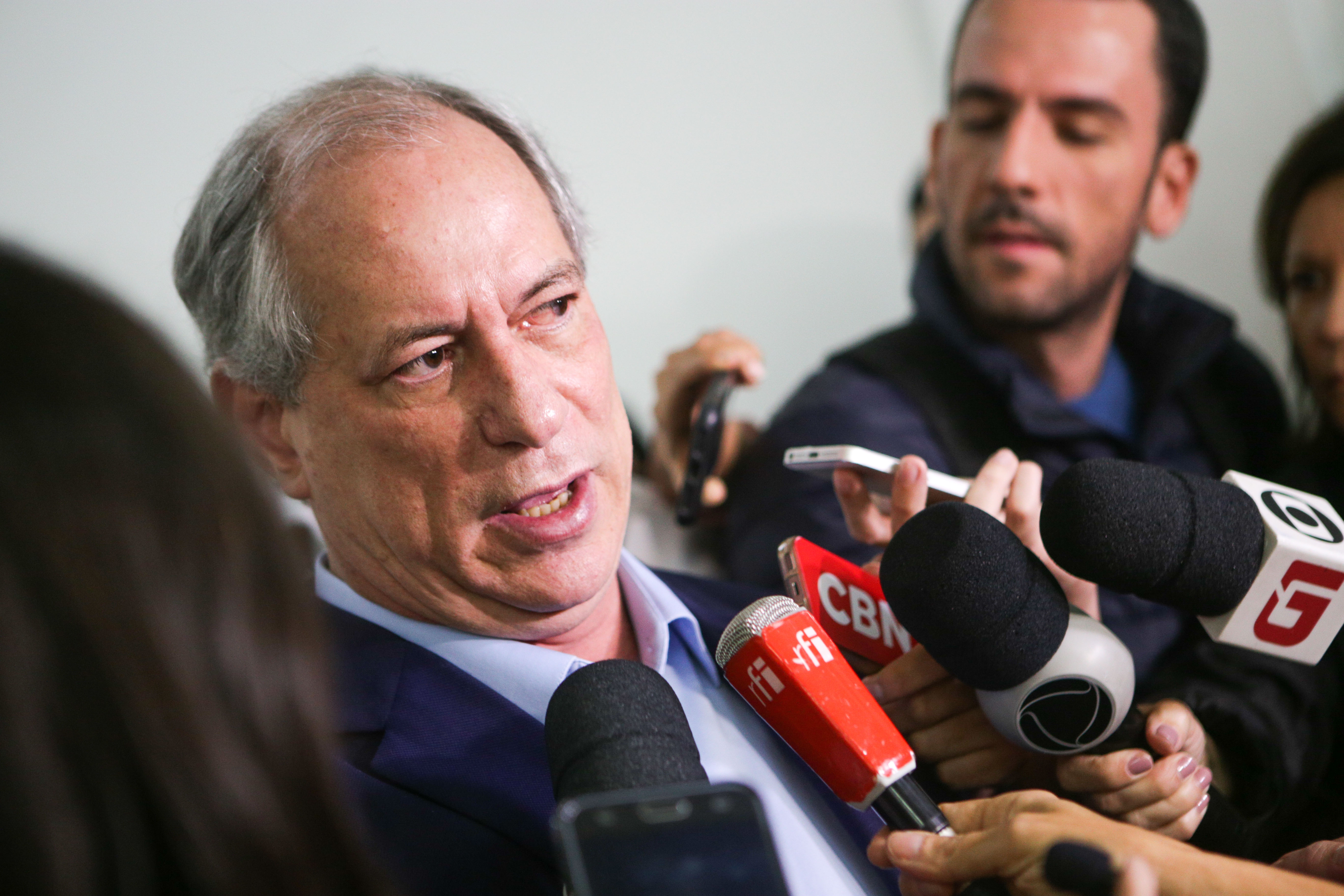 Ciro presta solidariedade a M rcio Fran a ap s opera o da pol cia