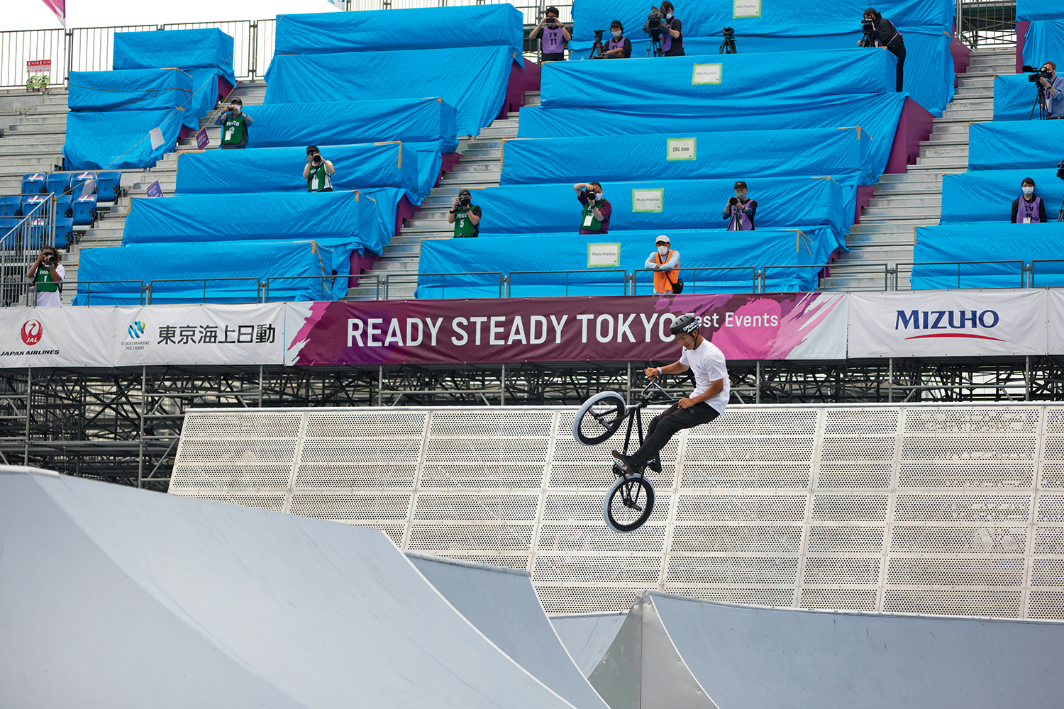 Joji Mizogaki in action during his first heat ride at the BRILHO OFUSCADO - Evento-teste: marcas locais prejudicadas -