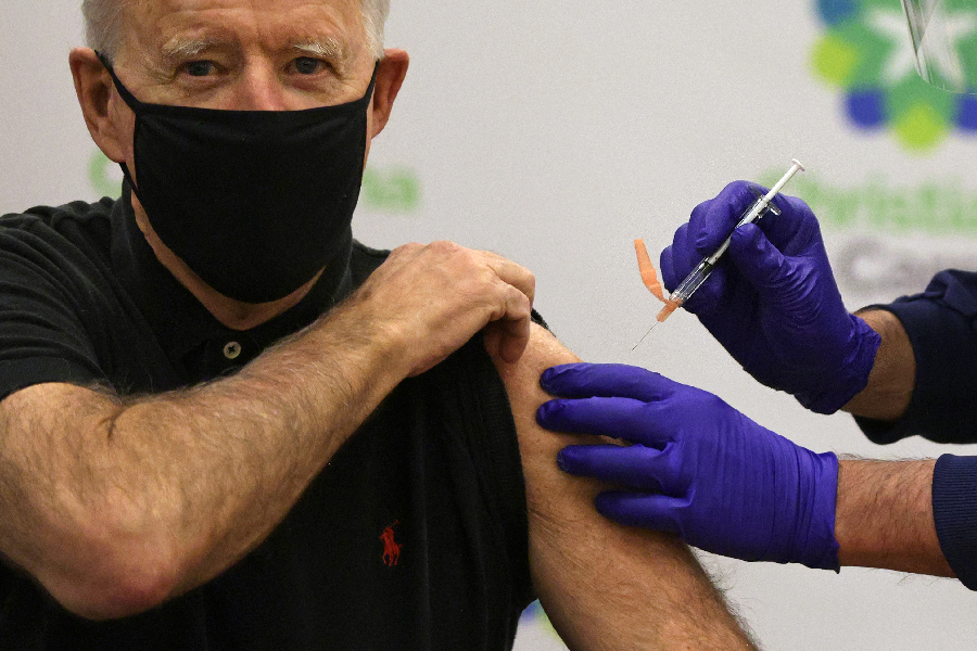 Presidente dos Estados Unidos, Joe Biden, recebe a segunda dose da vacina contra a Covid-19 - 11/01/2021 -